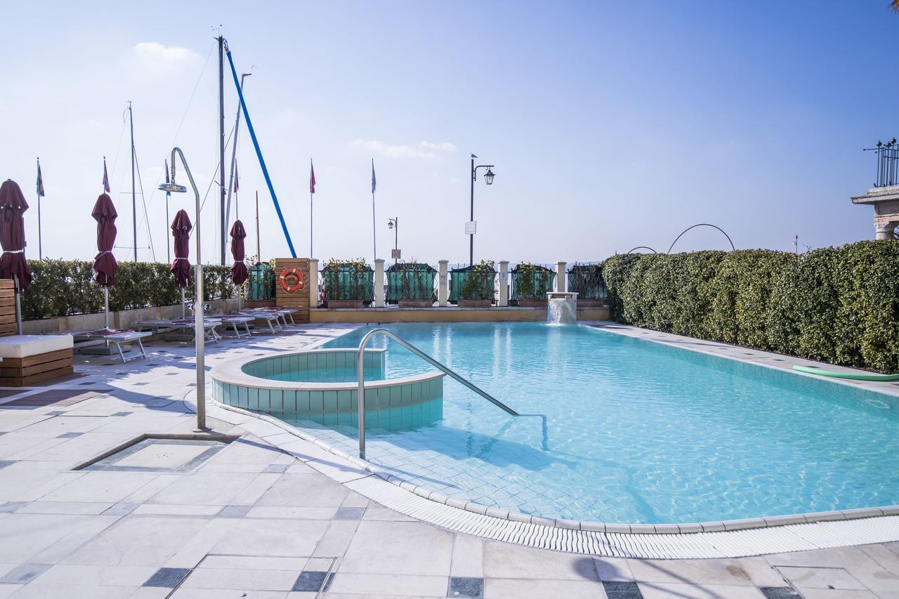 Hotel Sirmione Esterno foto