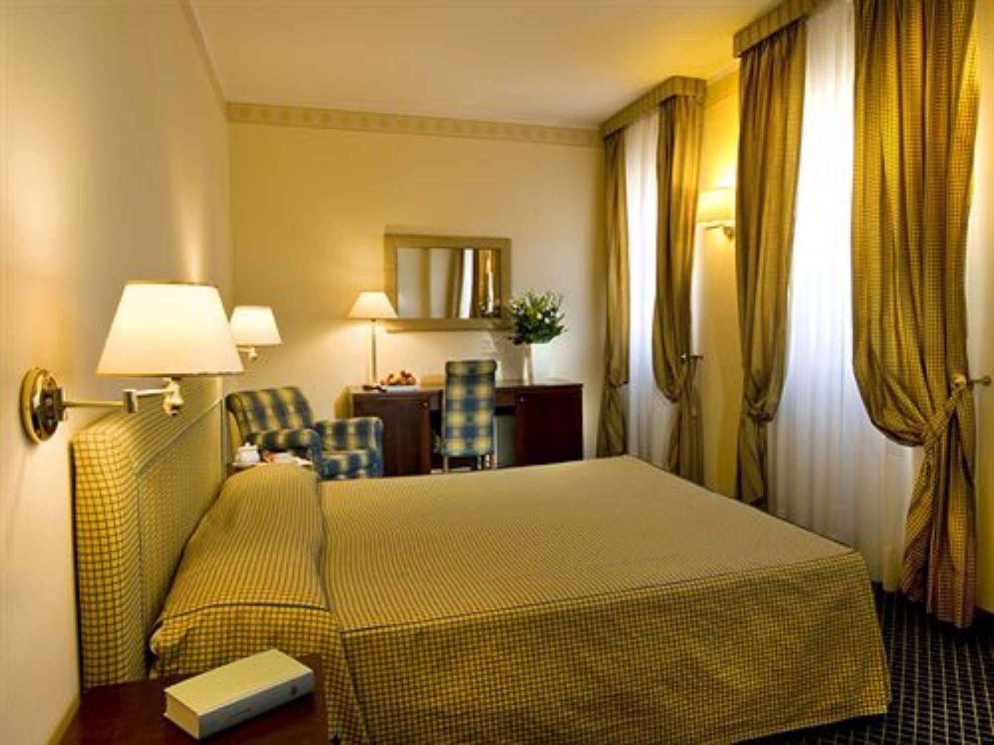 Hotel Sirmione Esterno foto
