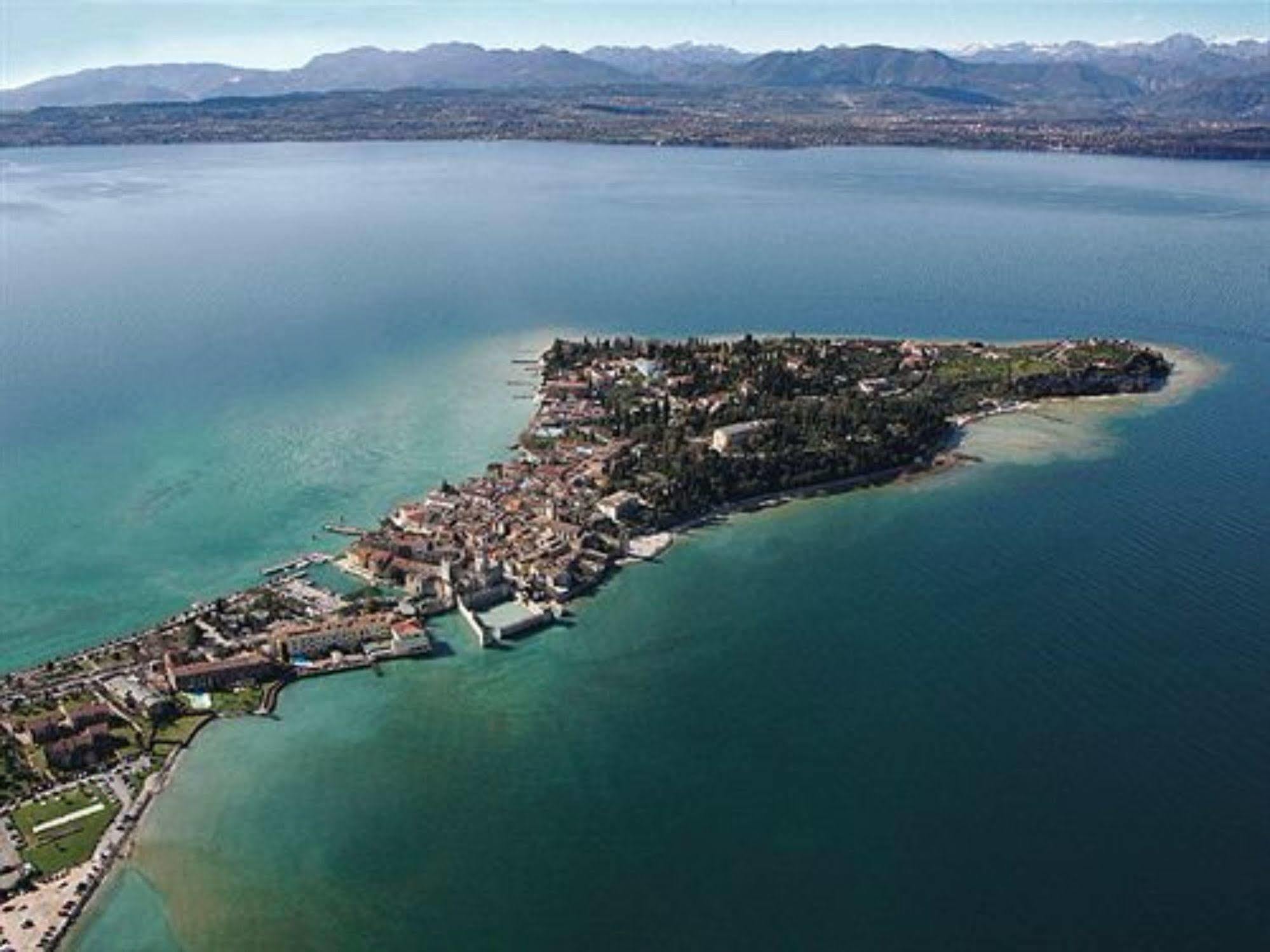 Hotel Sirmione Esterno foto
