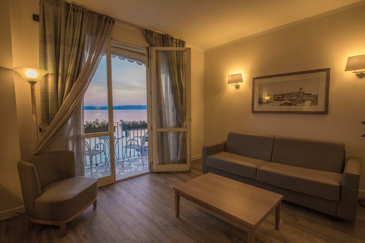 Hotel Sirmione Esterno foto